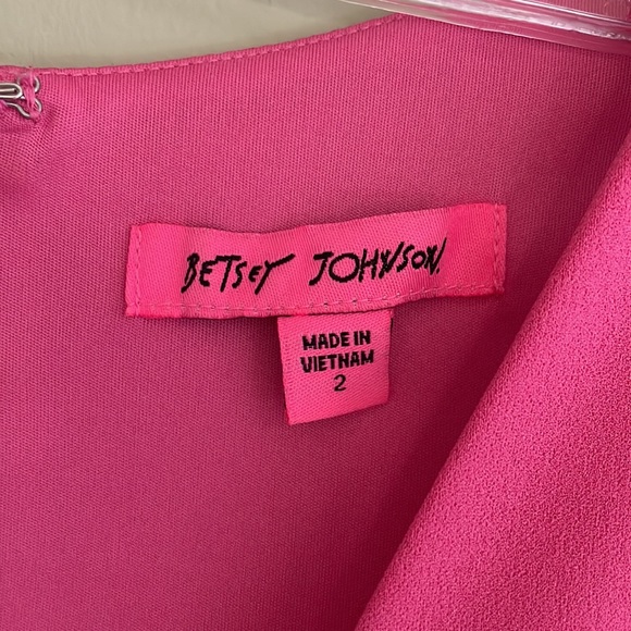Betsey Johnson  Pink  V Neck Ruffle Flutter Hem Sheath Dress Size 2 Slee… - Picture 8 of 9